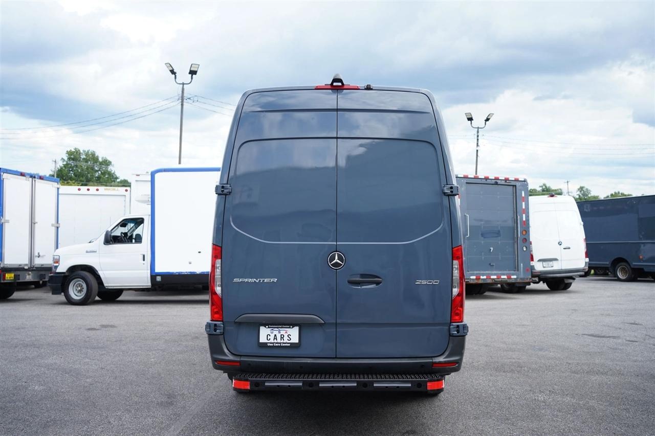 Mercedes-Benz Sprinter 3500 Wagon High Roof 170-in. WB 2019