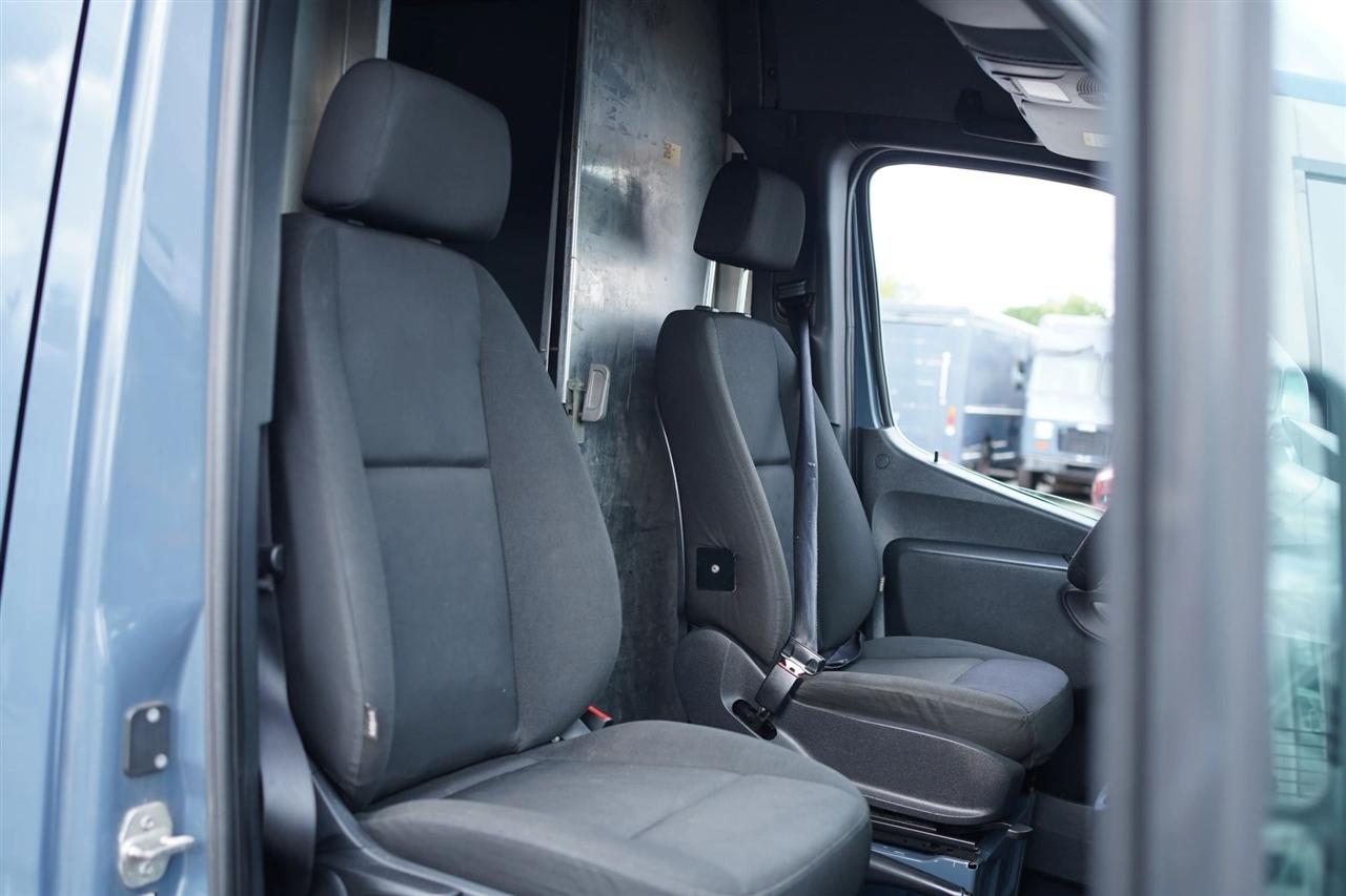 Mercedes-Benz Sprinter 3500 Wagon High Roof 170-in. WB 2019