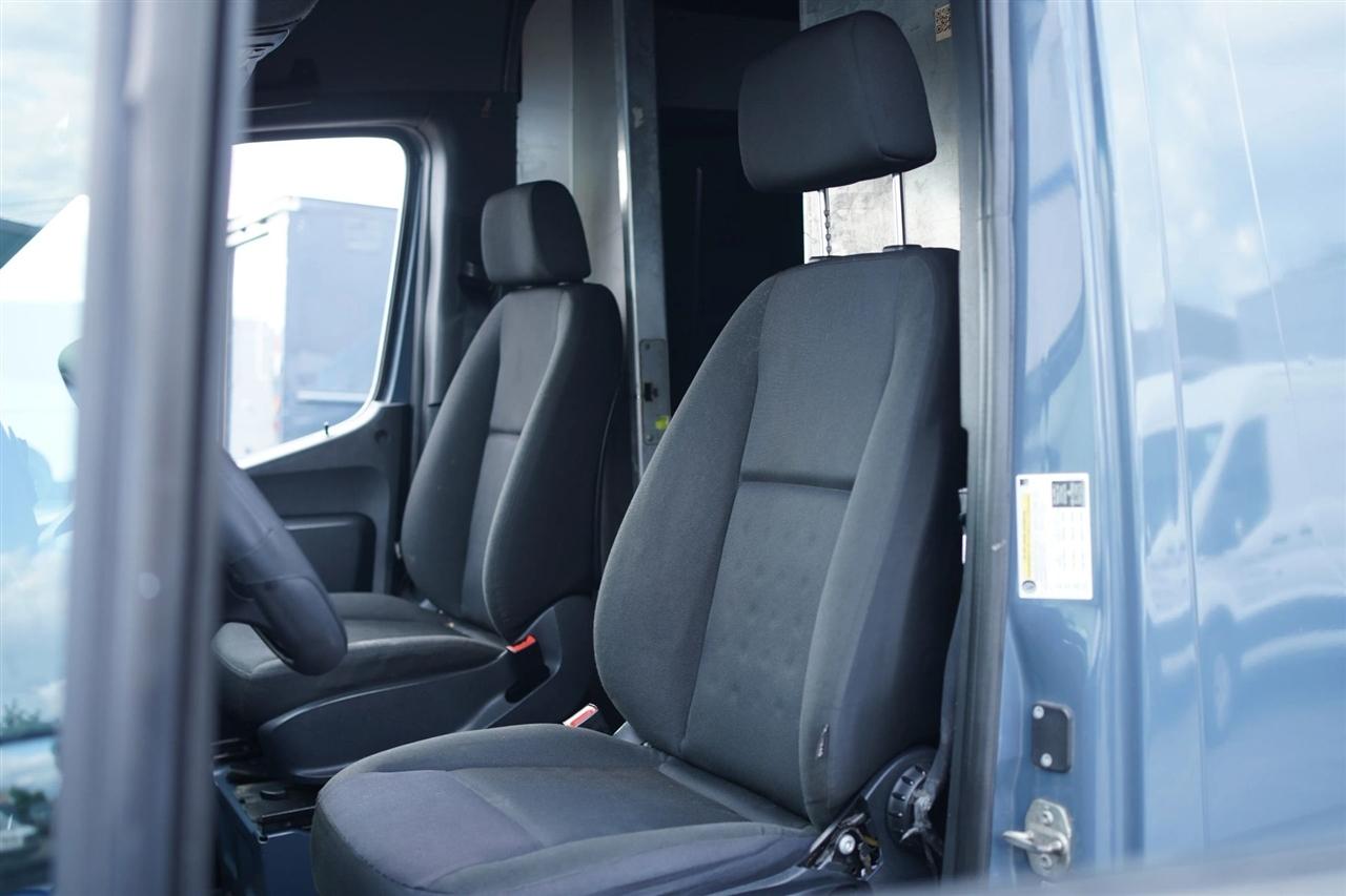 Mercedes-Benz Sprinter 3500 Wagon High Roof 170-in. WB 2019
