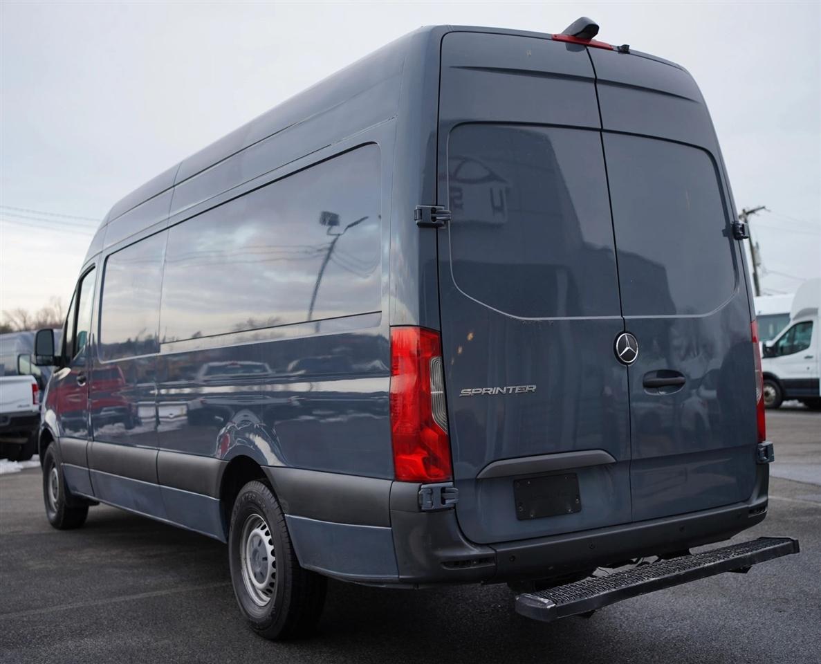 Mercedes-Benz Sprinter 3500 Wagon High Roof 170-in. WB 2019
