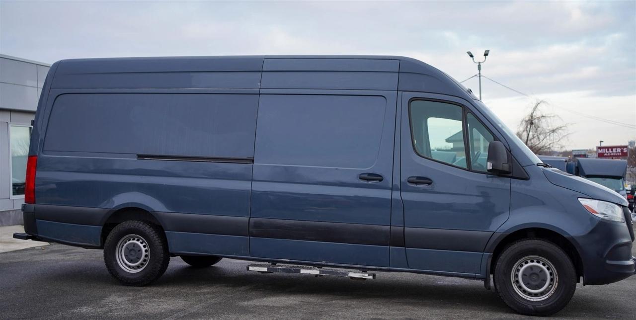 Mercedes-Benz Sprinter 3500 Wagon High Roof 170-in. WB 2019