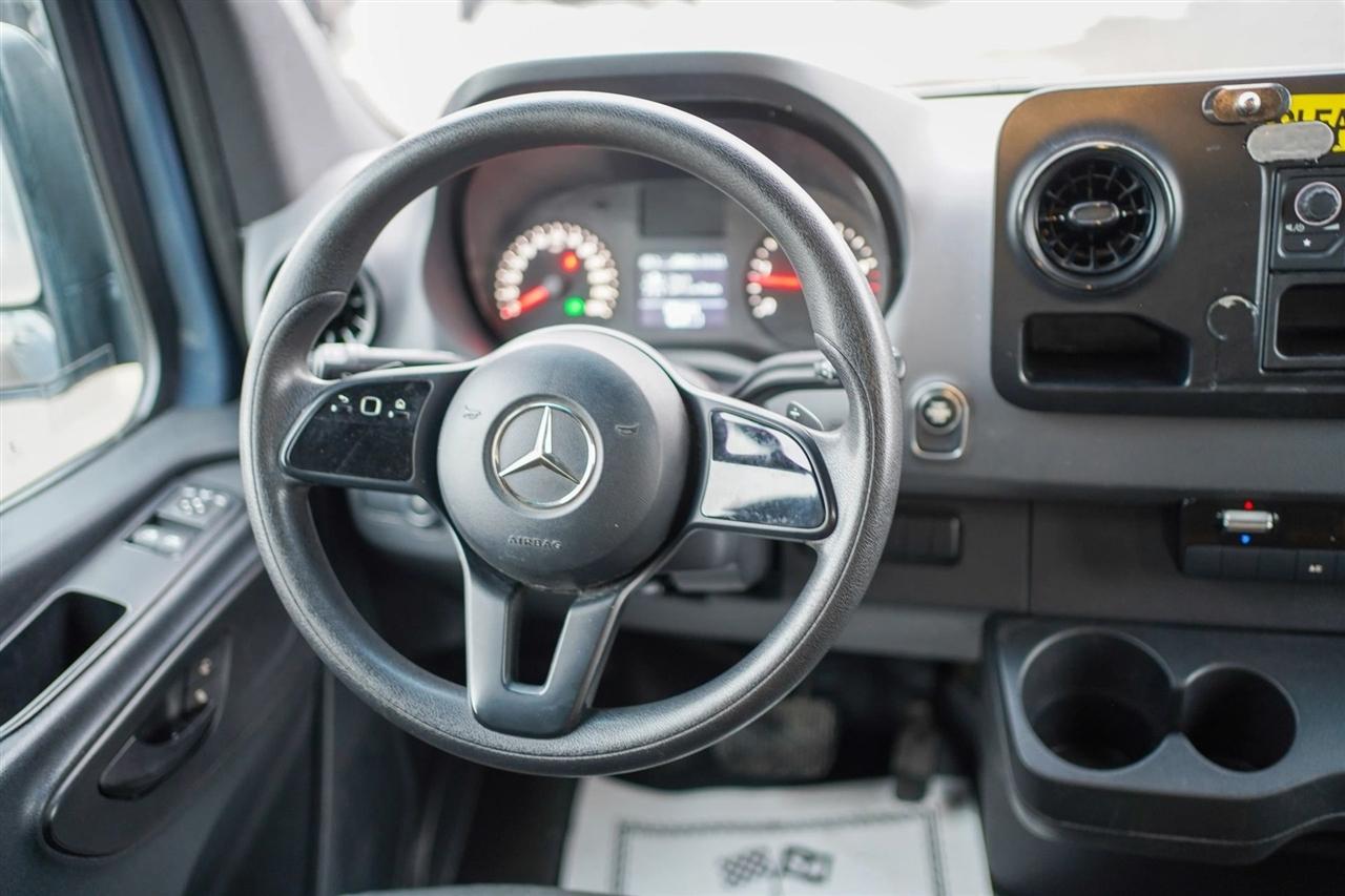 Mercedes-Benz Sprinter 3500 Wagon High Roof 170-in. WB 2019