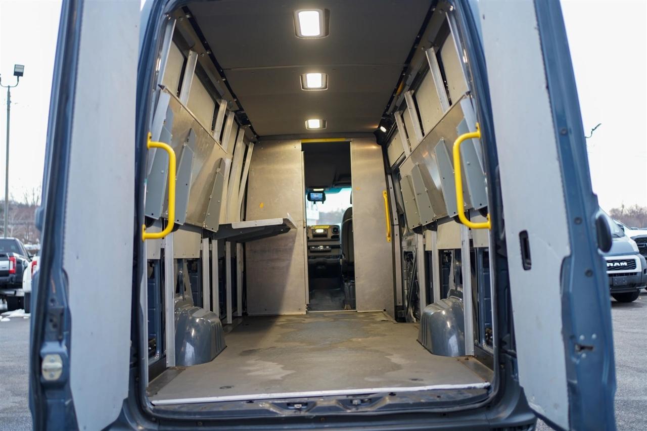 Mercedes-Benz Sprinter 3500 Wagon High Roof 170-in. WB 2019