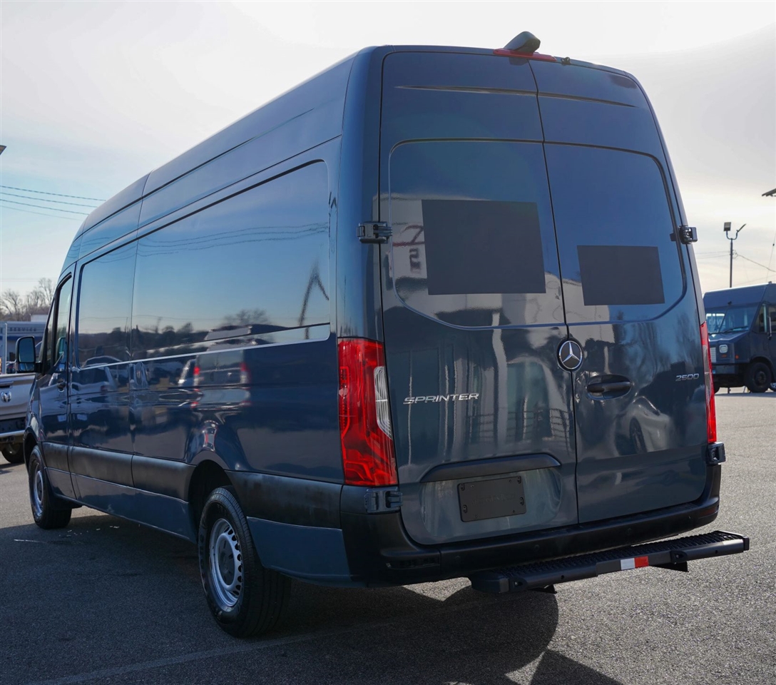 Mercedes-Benz Sprinter 3500 Wagon High Roof 170-in. WB 2019