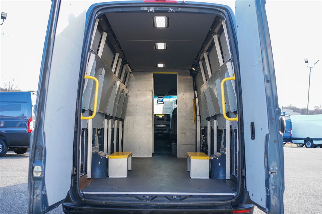 Mercedes-Benz Sprinter 3500 Wagon High Roof 170-in. WB 2019