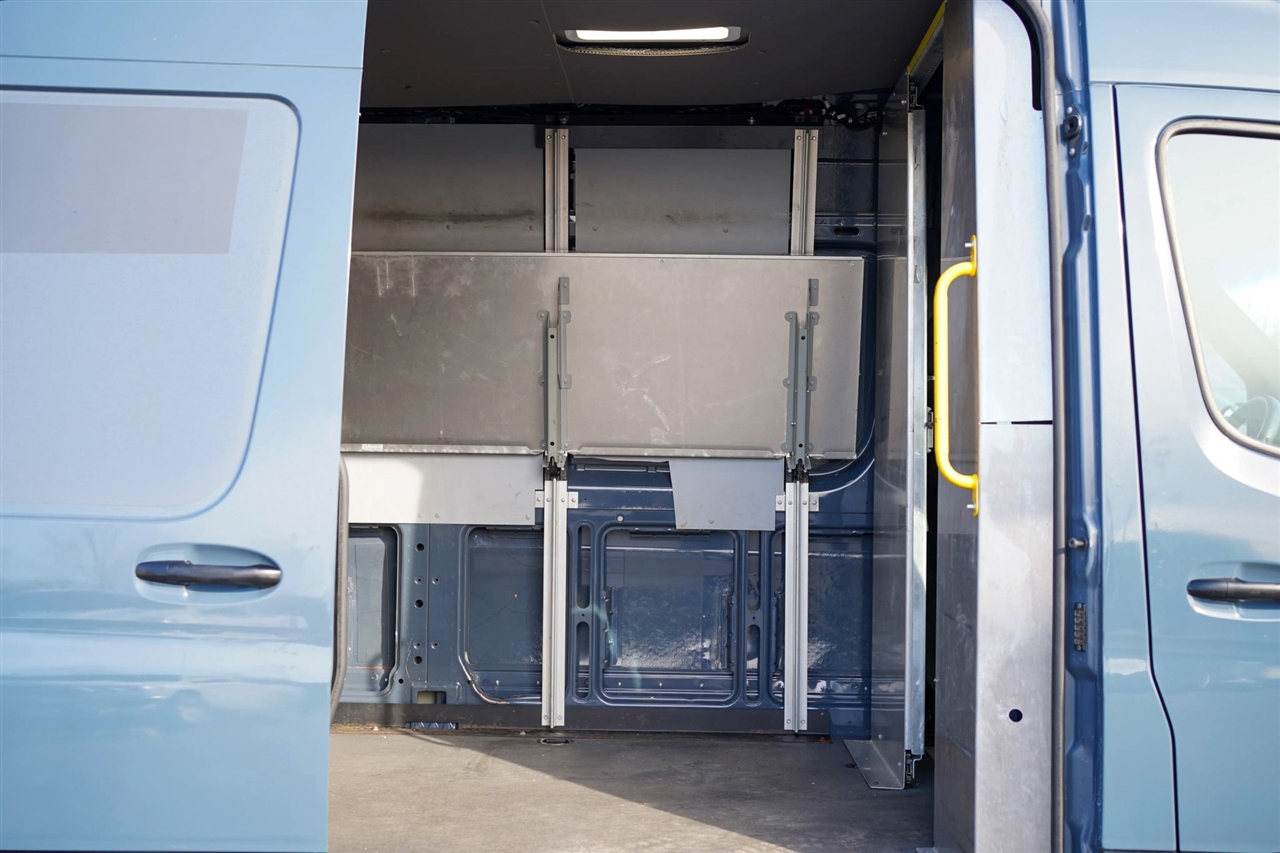 Mercedes-Benz Sprinter 3500 Wagon High Roof 170-in. WB 2019