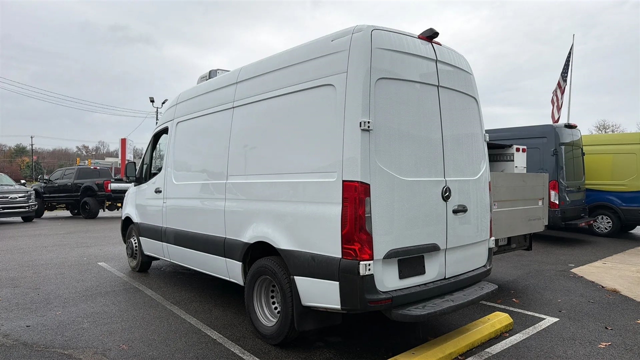 Mercedes-Benz Sprinter 3500 Wagon 144-in. WB 2019