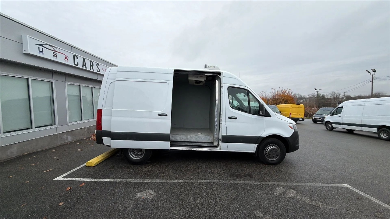Mercedes-Benz Sprinter 3500 Wagon 144-in. WB 2019