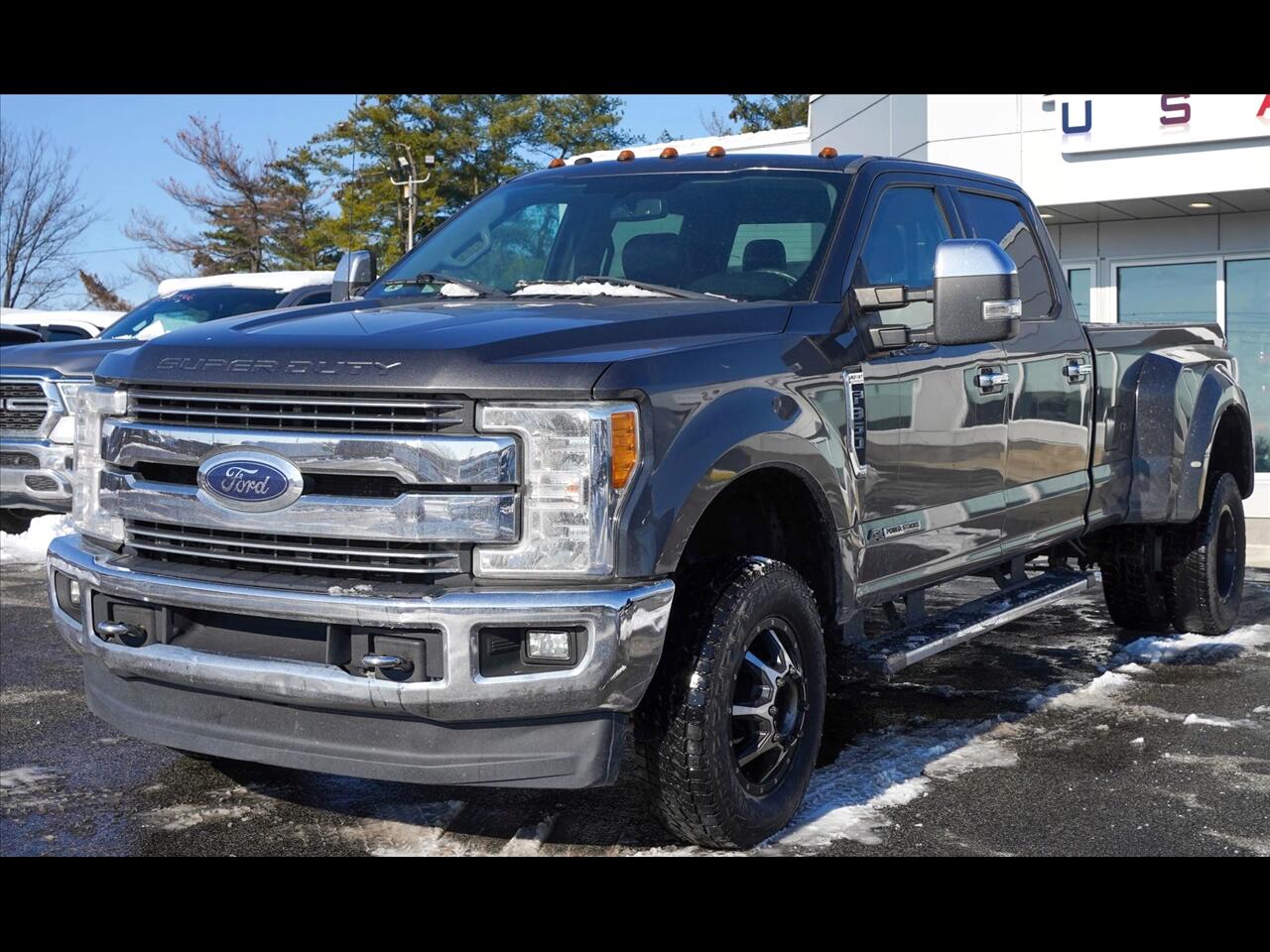 2017 Ford F-350 SD Lariat Crew Cab Long Bed DRW 4WD