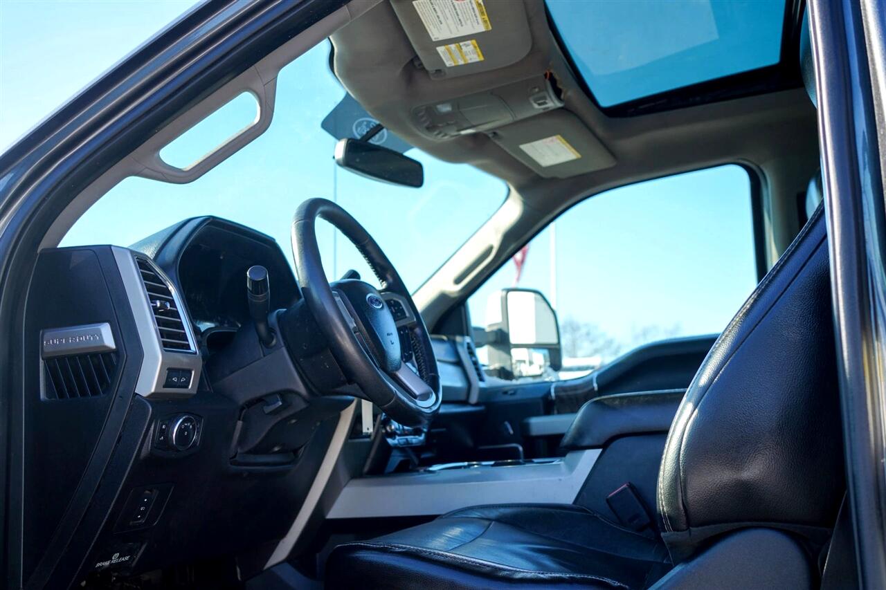 Ford F-350 SD Lariat Crew Cab Long Bed DRW 4WD 2017