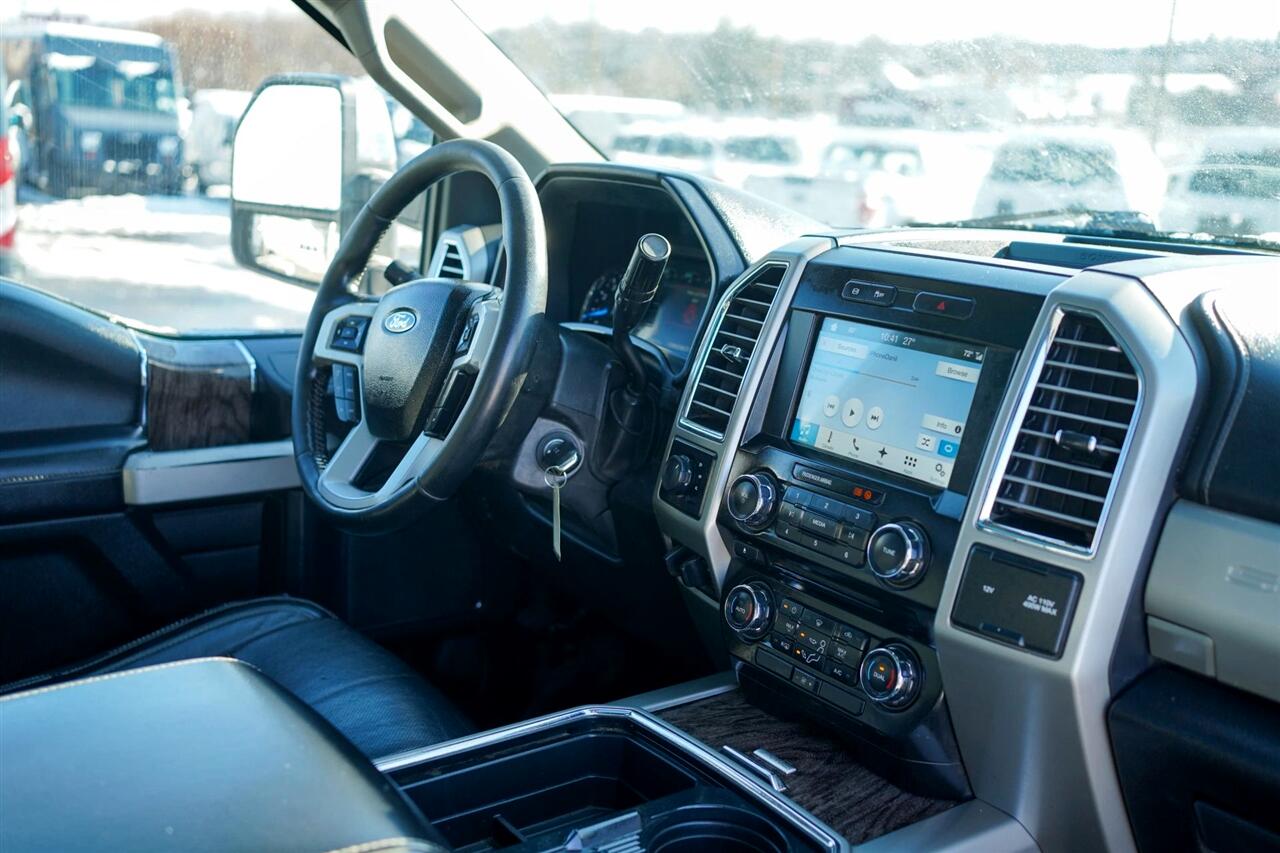 Ford F-350 SD Lariat Crew Cab Long Bed DRW 4WD 2017