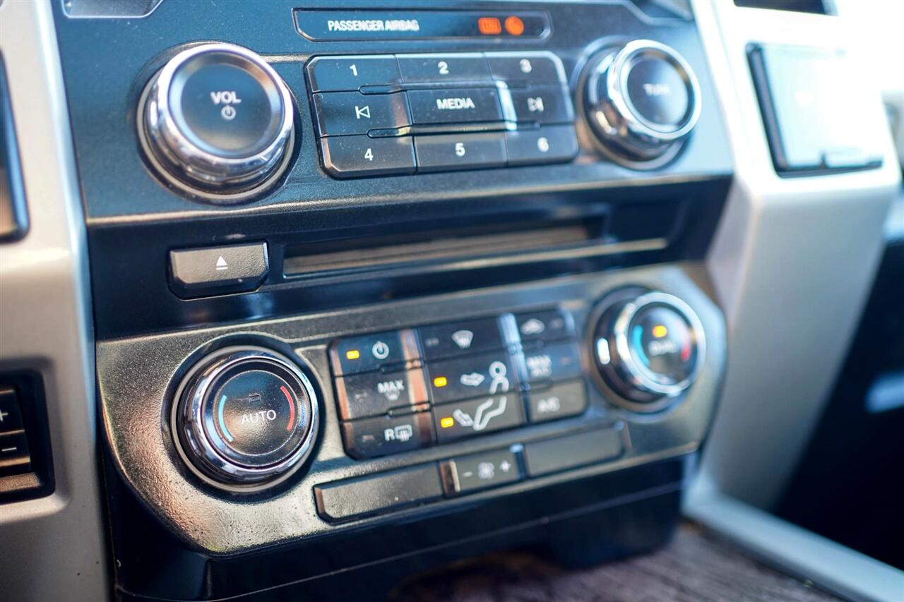 Ford F-350 SD Lariat Crew Cab Long Bed DRW 4WD 2017