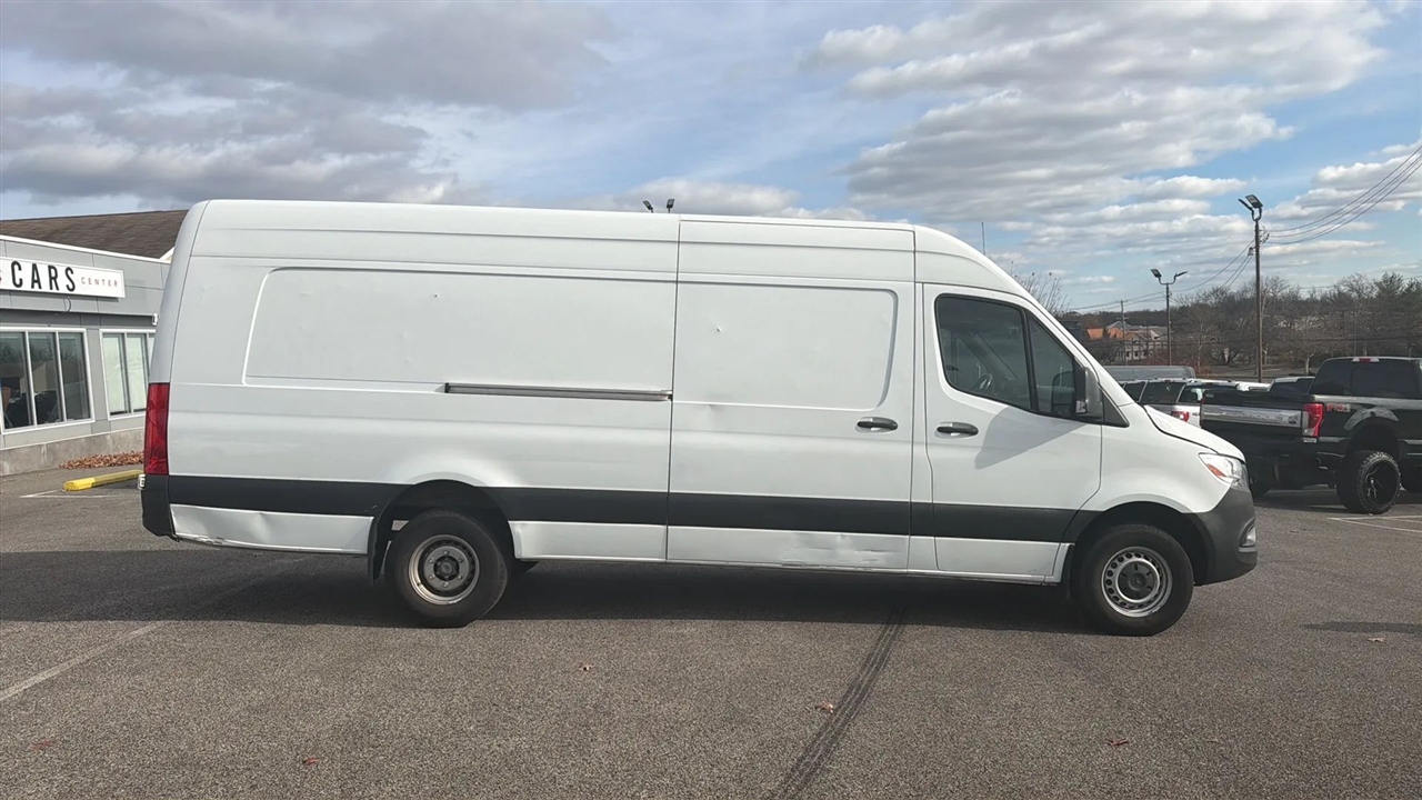 Mercedes-Benz Sprinter 3500 170-in. WB 2021