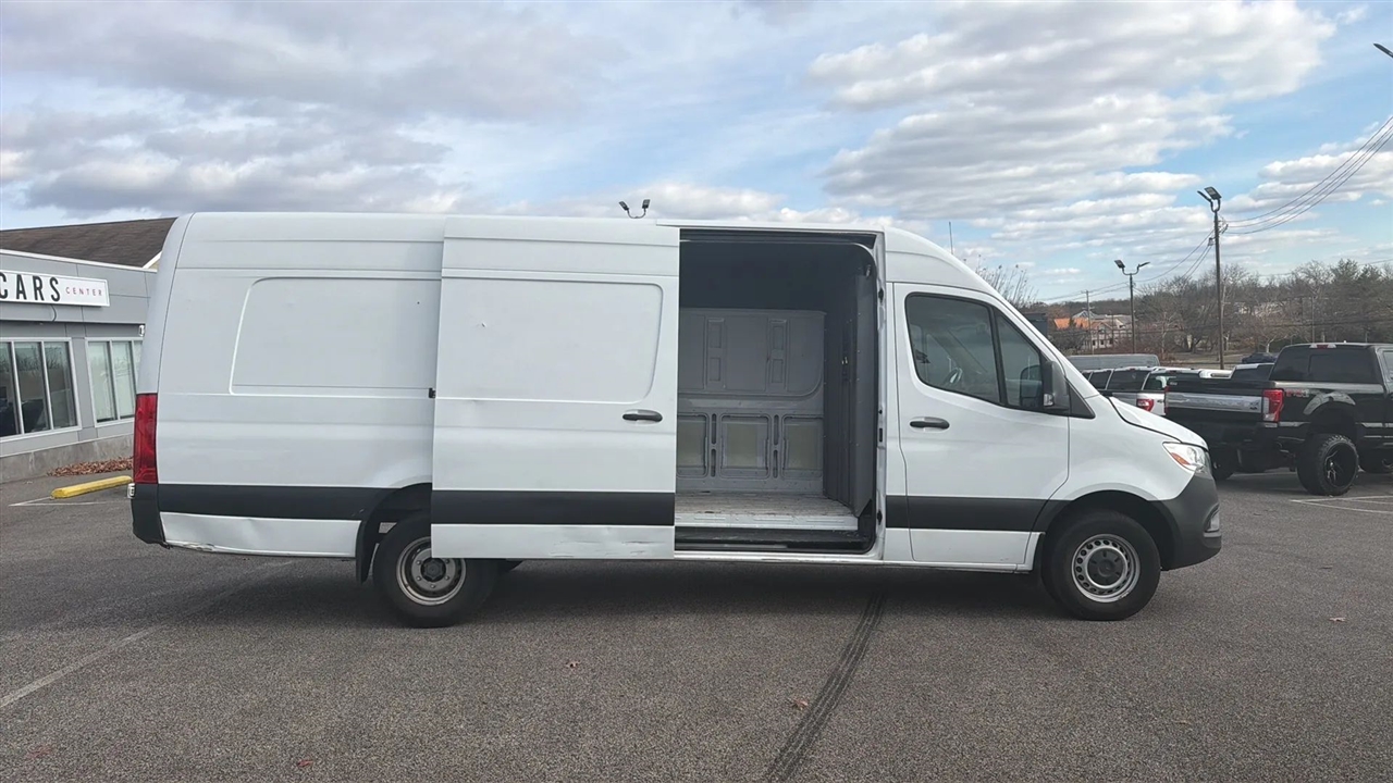 Mercedes-Benz Sprinter 3500 170-in. WB 2021