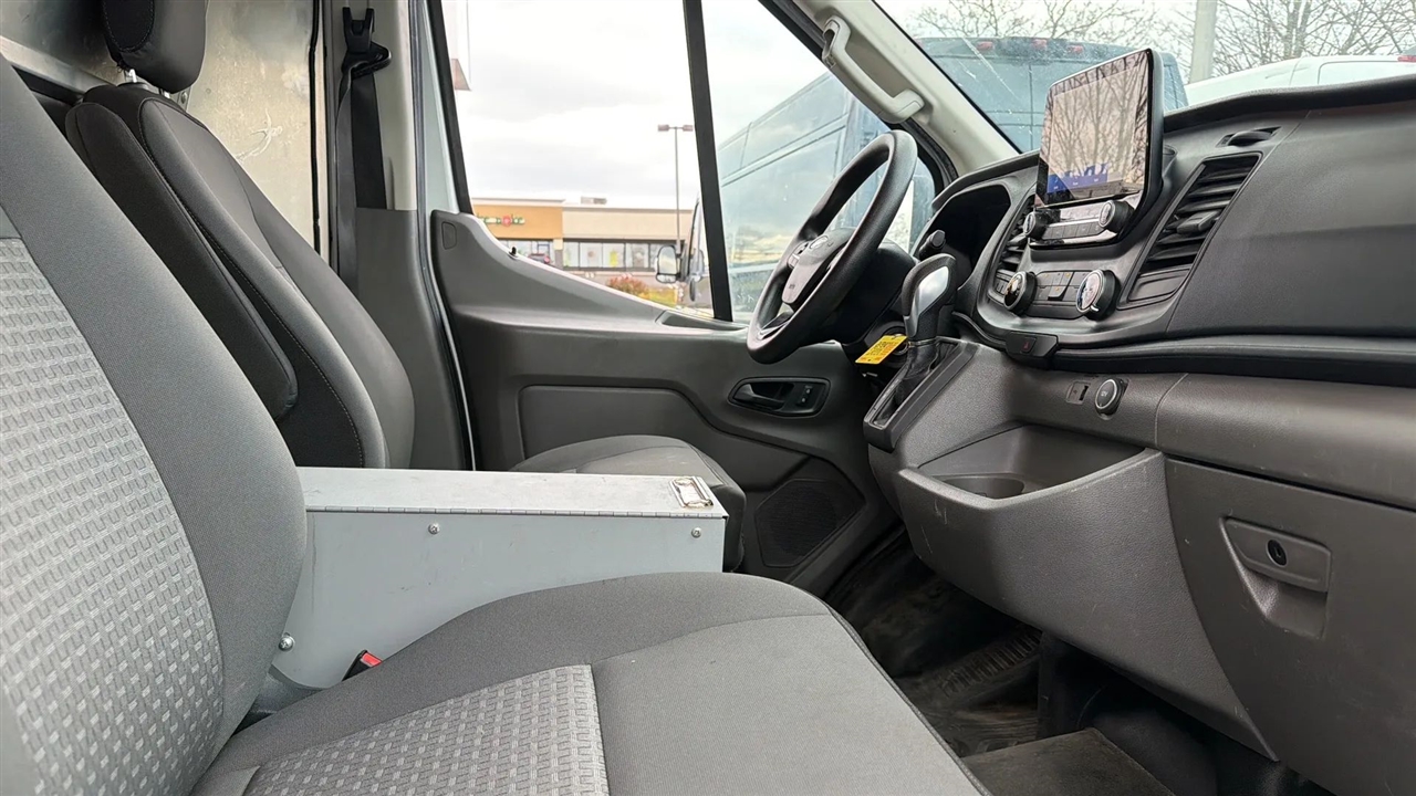 Ford Transit 250 Van Med. Roof w/Sliding Pass. 148-in. WB 2020