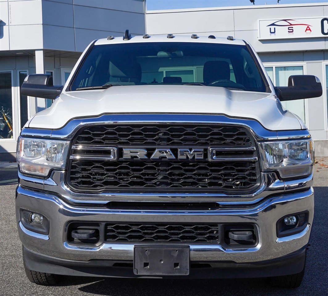 RAM 3500 Crew Cab 4WD DRW 2022