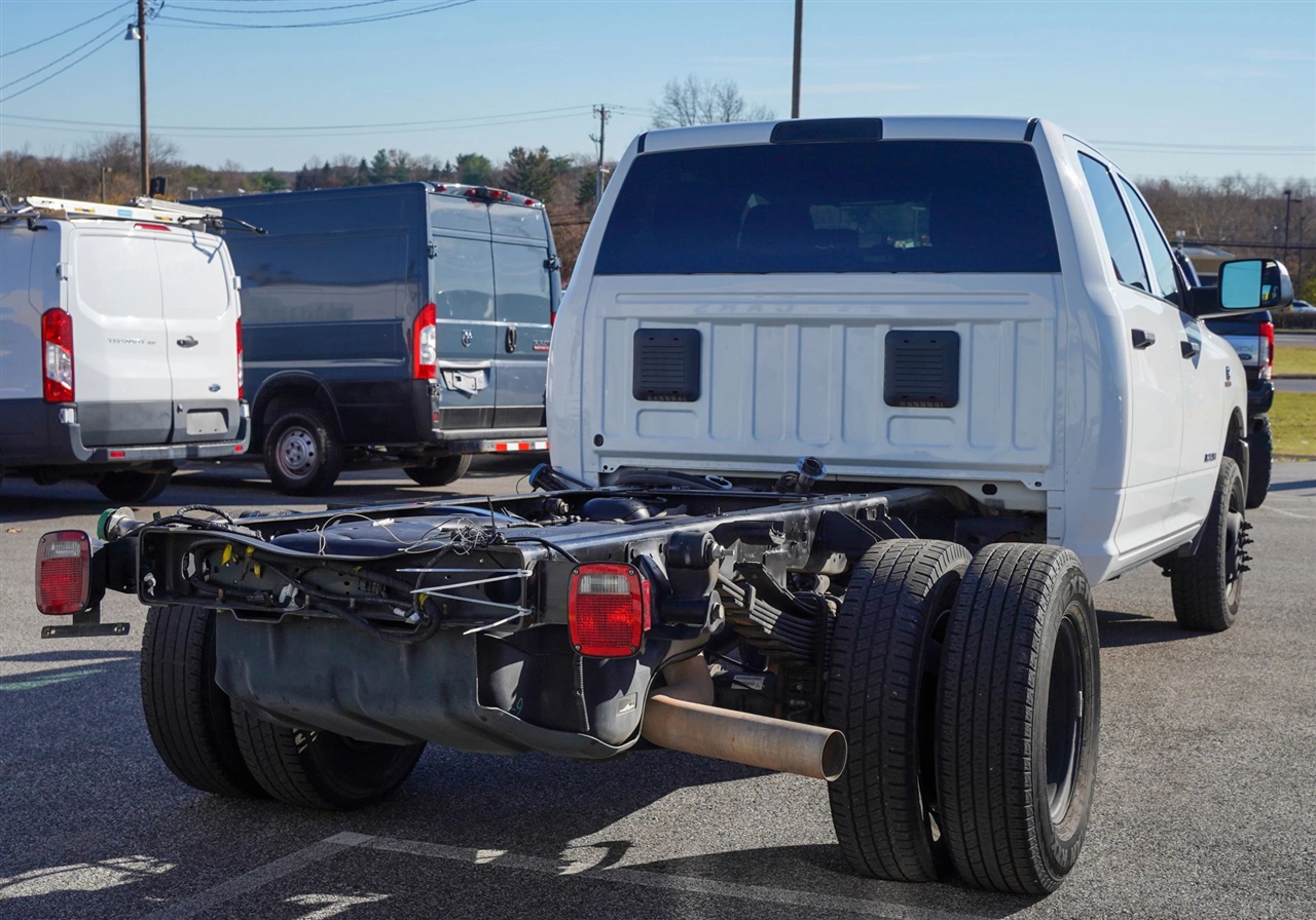RAM 3500 Crew Cab 4WD DRW 2022