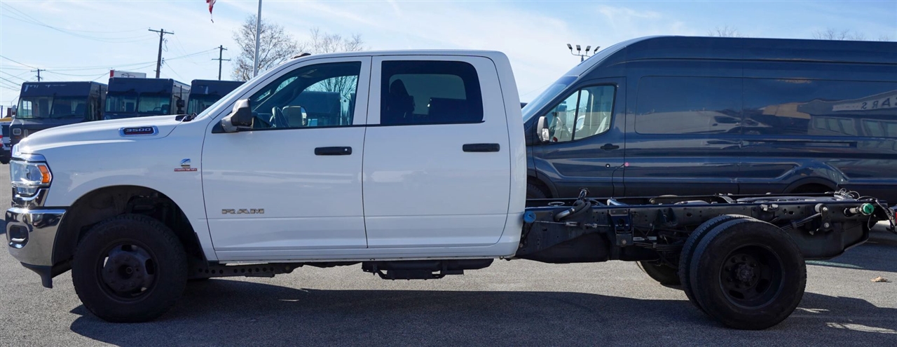 RAM 3500 Crew Cab 4WD DRW 2022
