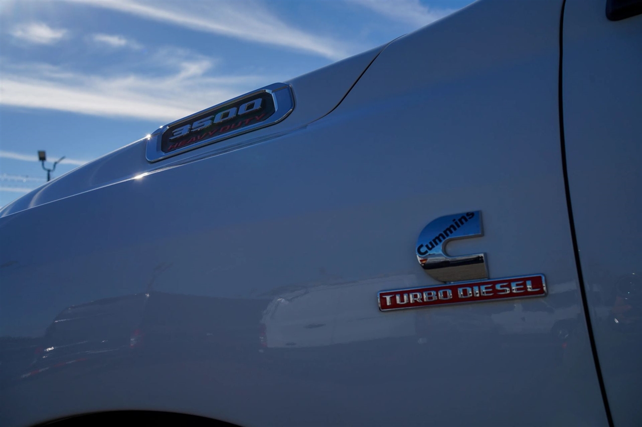 RAM 3500 Crew Cab 4WD DRW 2022