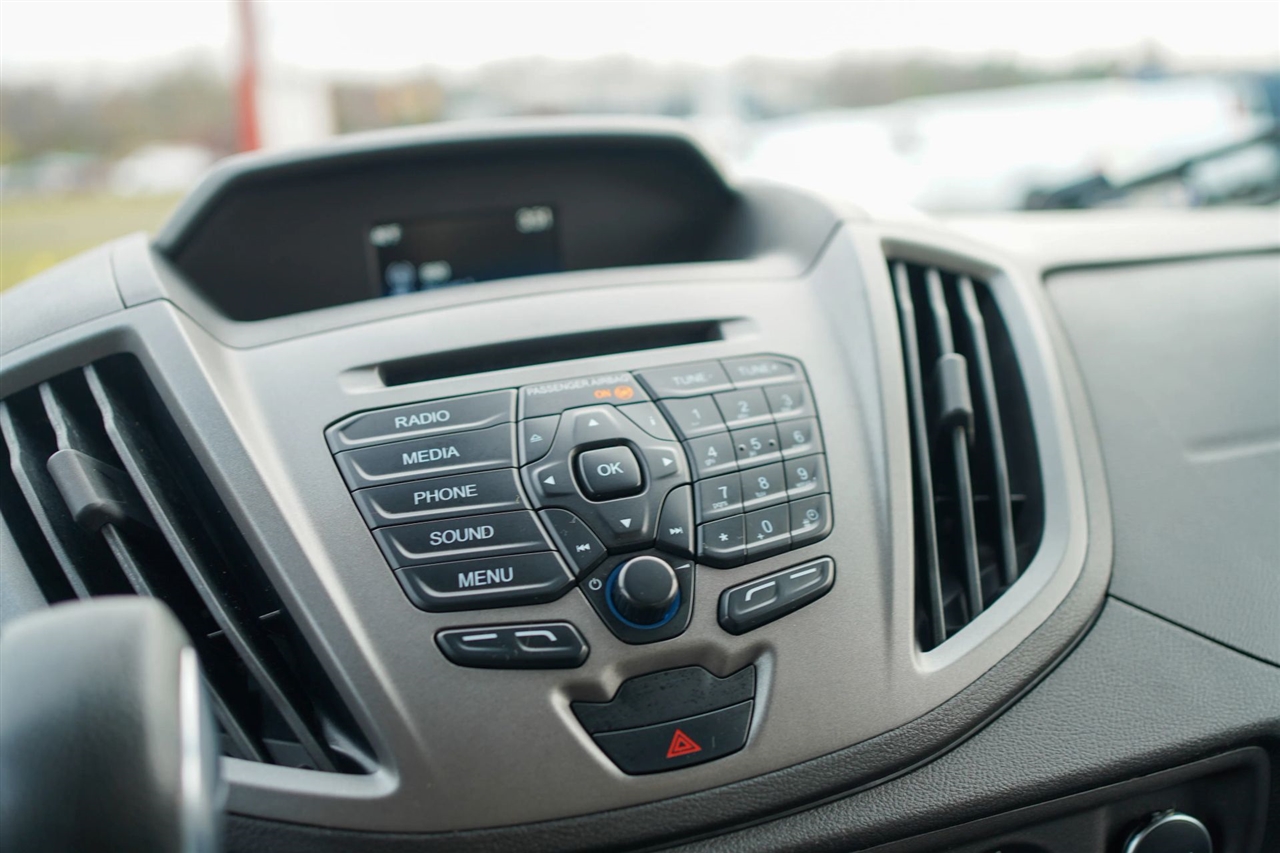 Ford Transit 250 Van High Roof w/Sliding Pass. 148-in. WB EL 2019