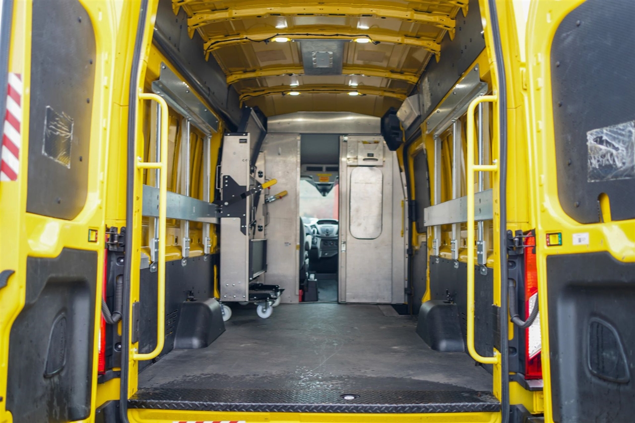 Ford Transit 250 Van High Roof w/Sliding Pass. 148-in. WB EL 2019