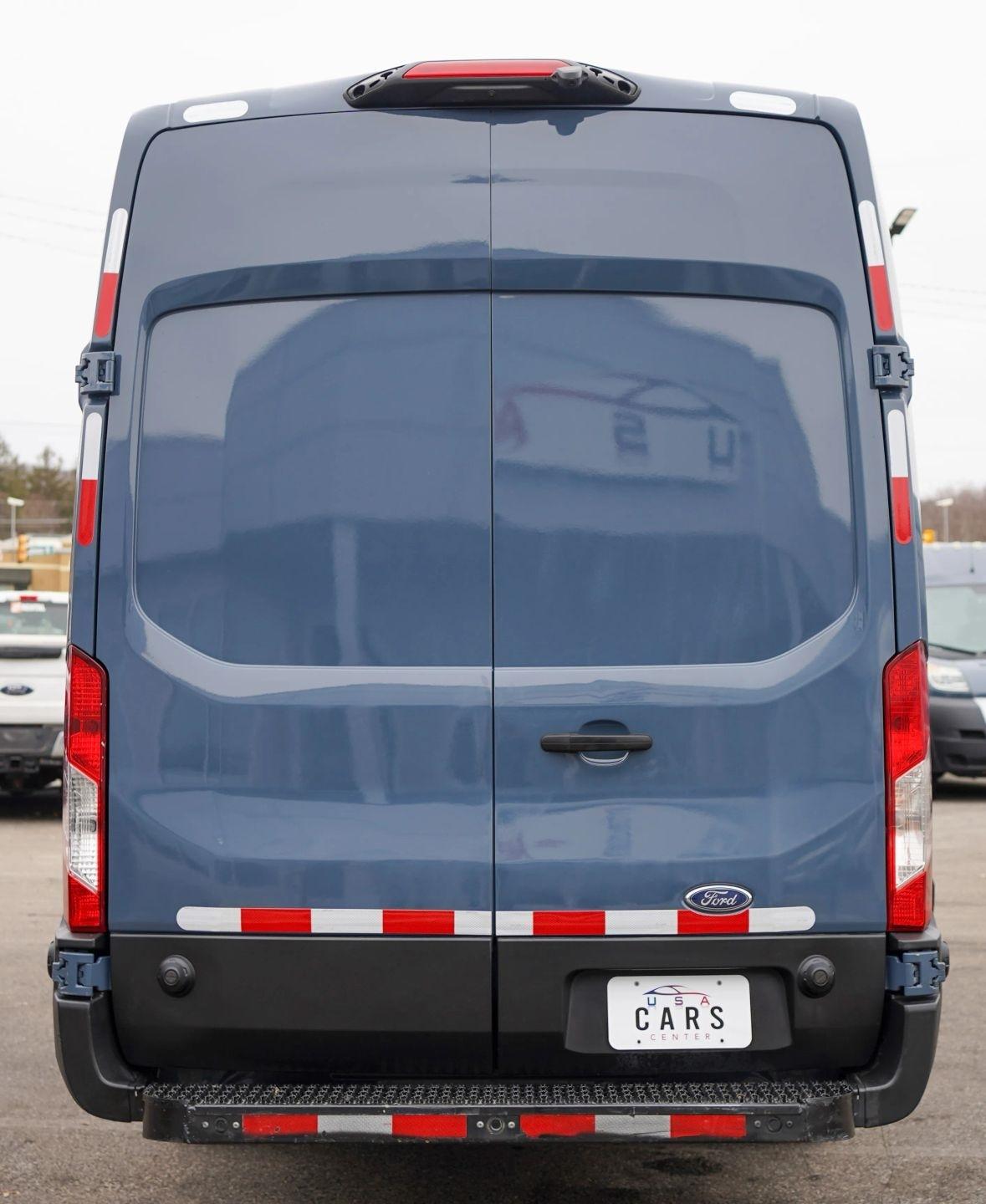 Ford Transit 250 Van High Roof w/Sliding Pass. 148-in. WB EL 2020