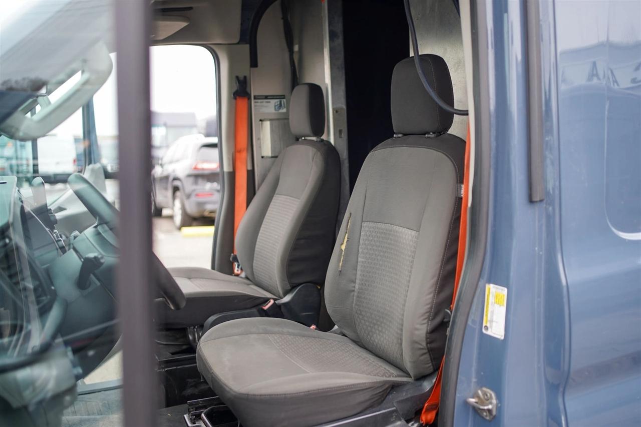 Ford Transit 250 Van High Roof w/Sliding Pass. 148-in. WB EL 2020