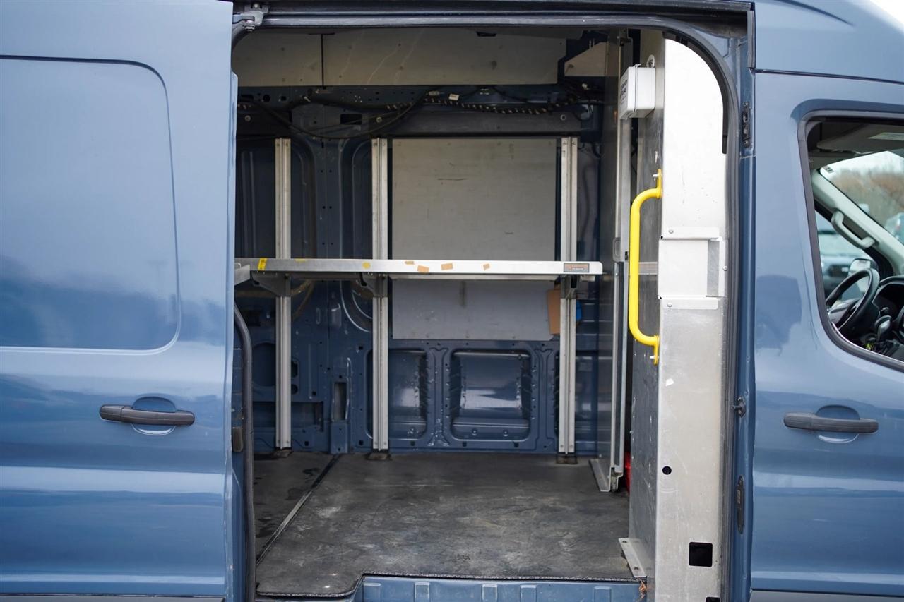 Ford Transit 250 Van High Roof w/Sliding Pass. 148-in. WB EL 2020