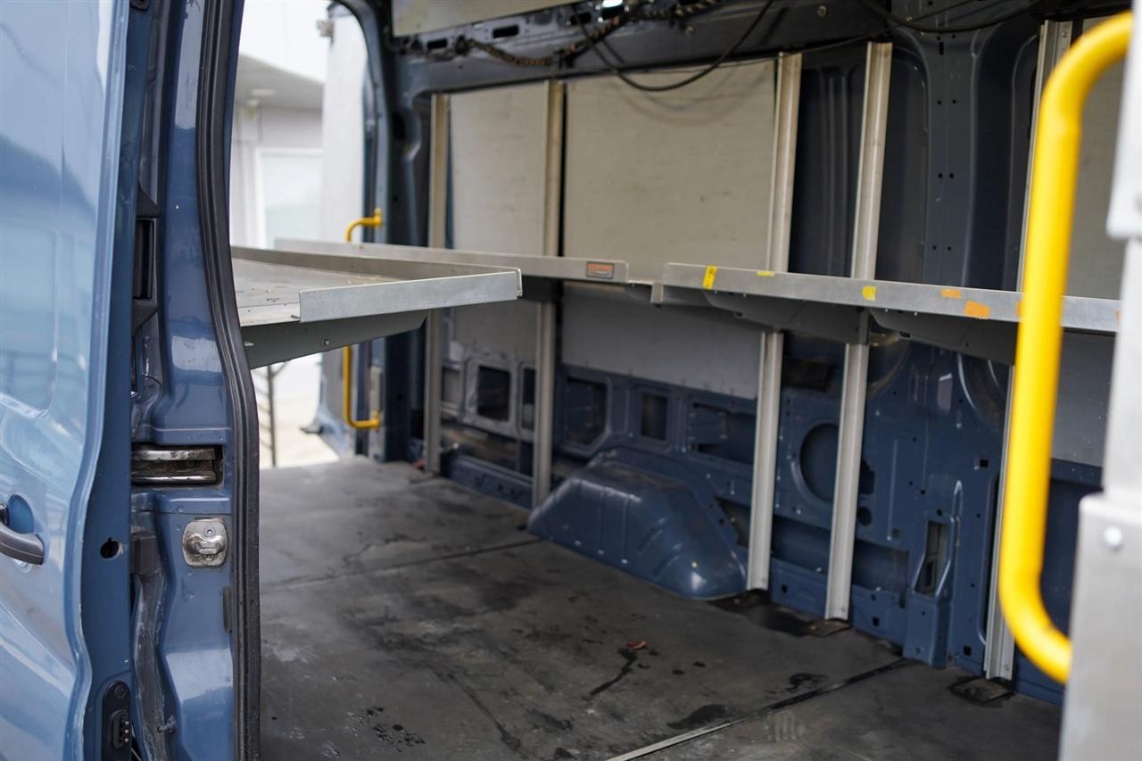 Ford Transit 250 Van High Roof w/Sliding Pass. 148-in. WB EL 2020