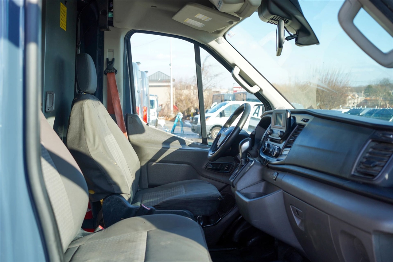 Ford Transit 250 Van High Roof w/Sliding Pass. 148-in. WB EL 2020