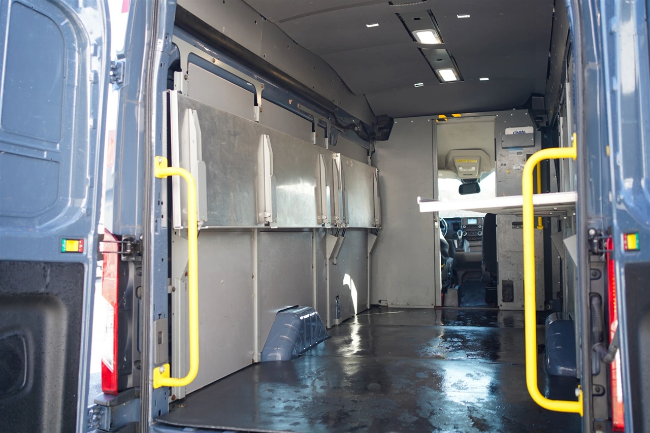 Ford Transit 250 Van High Roof w/Sliding Pass. 148-in. WB EL 2020