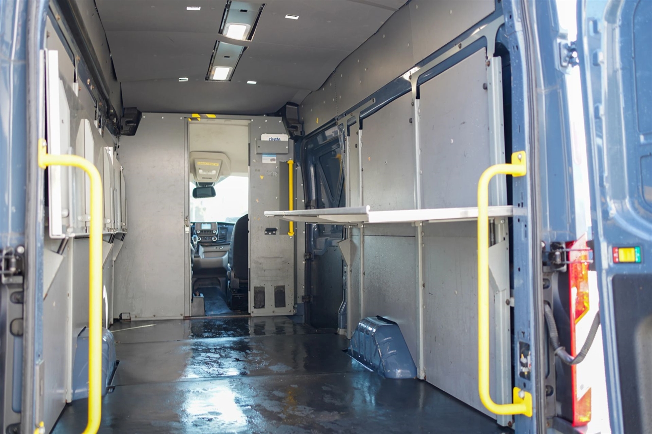 Ford Transit 250 Van High Roof w/Sliding Pass. 148-in. WB EL 2020