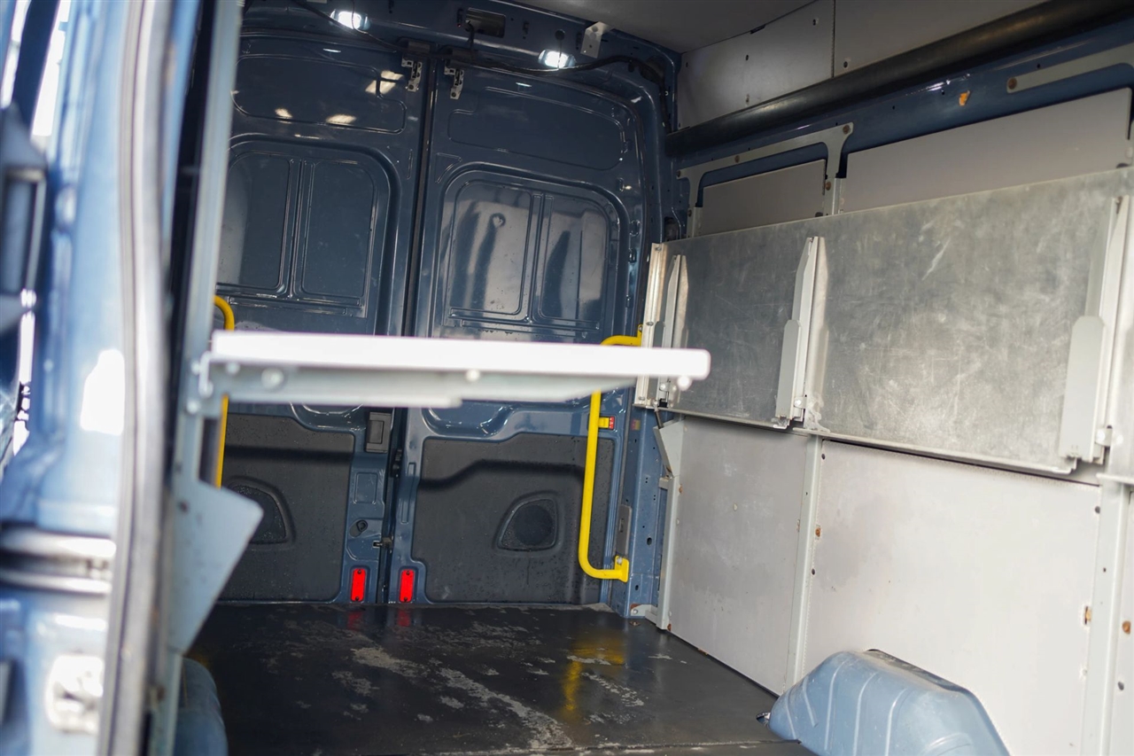 Ford Transit 250 Van High Roof w/Sliding Pass. 148-in. WB EL 2020