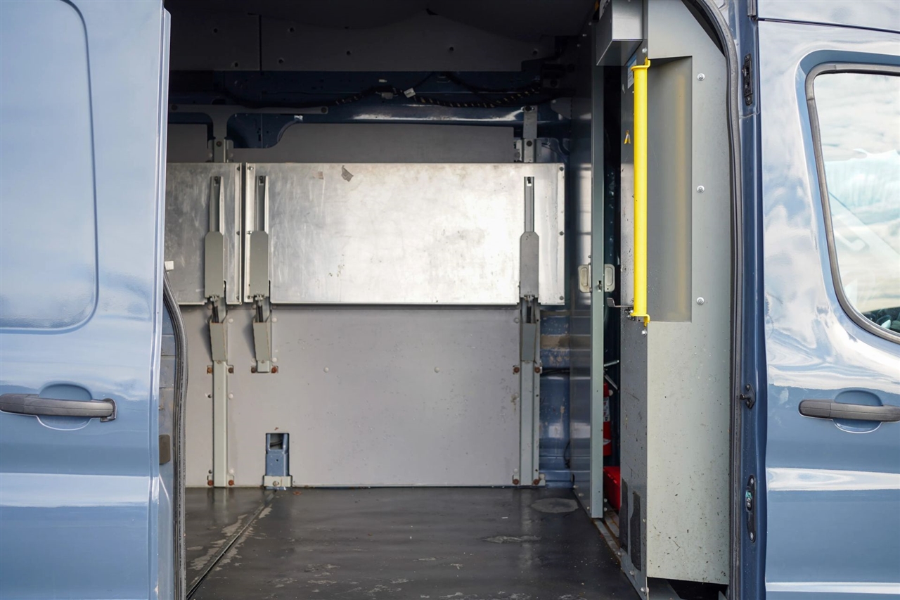 Ford Transit 250 Van High Roof w/Sliding Pass. 148-in. WB EL 2020