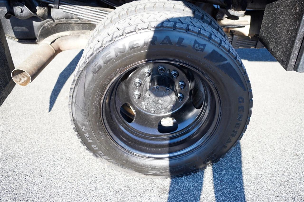 RAM 5500 Crew Cab SWB 4WD DRW 2017