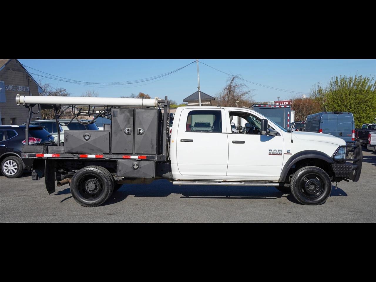 RAM 5500 Crew Cab SWB 4WD DRW 2017