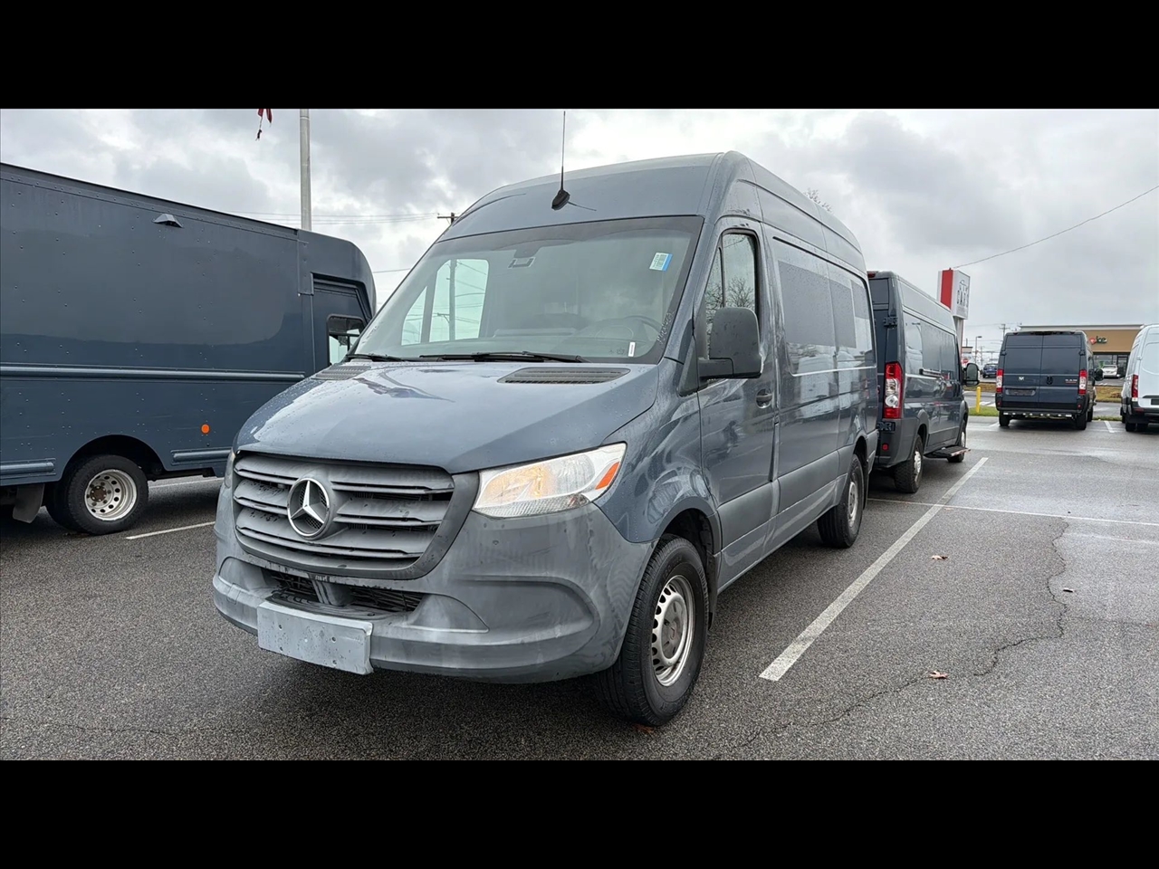 2019 Mercedes-Benz Sprinter Crew Van Base's photo