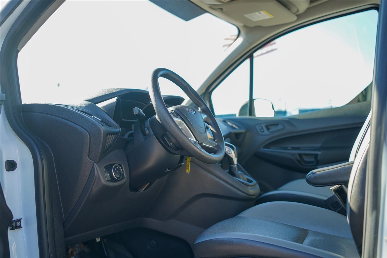 Ford Transit Connect Cargo Van XL LWB w/Rear Liftgate 2017