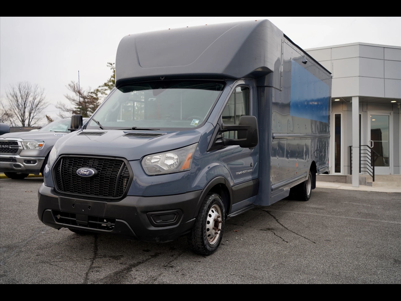 2021 Ford Transit Cutaway Base's photo