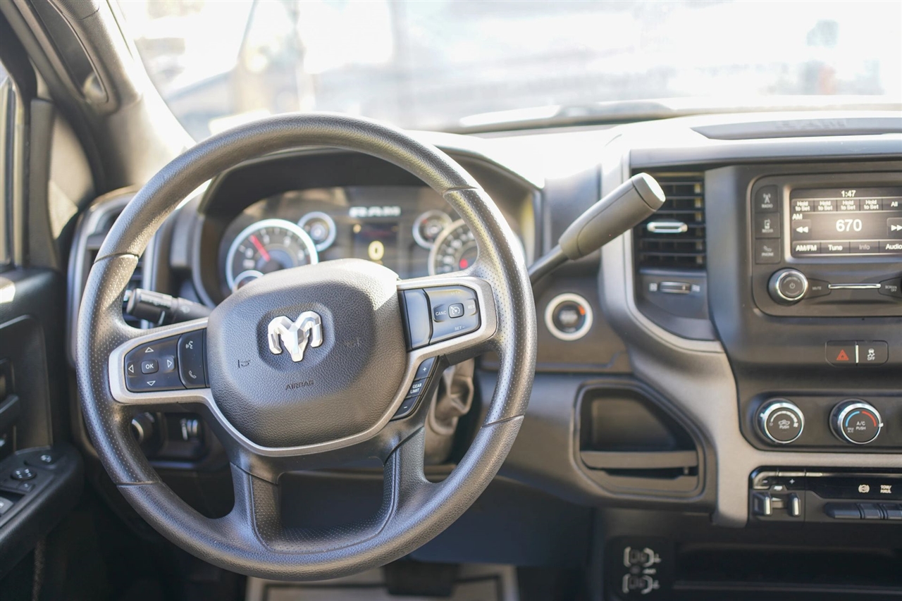 RAM 3500 Tradesman Crew Cab 4WD DRW 2024