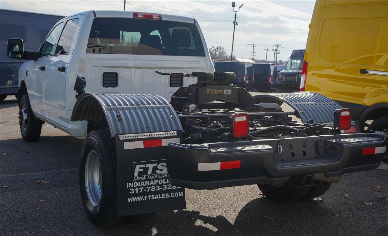 RAM 3500 Tradesman Crew Cab 4WD DRW 2024