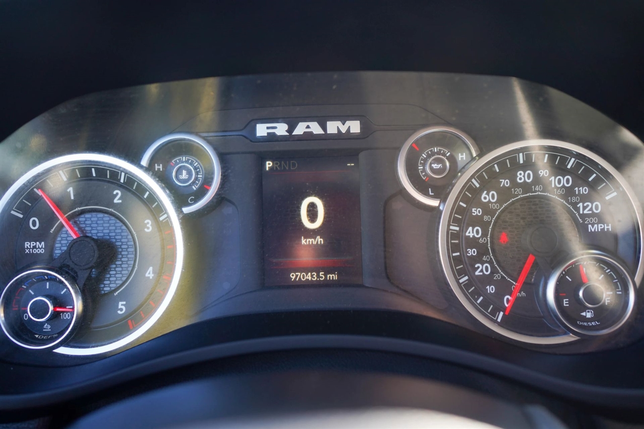 RAM 3500 Tradesman Crew Cab 4WD DRW 2024