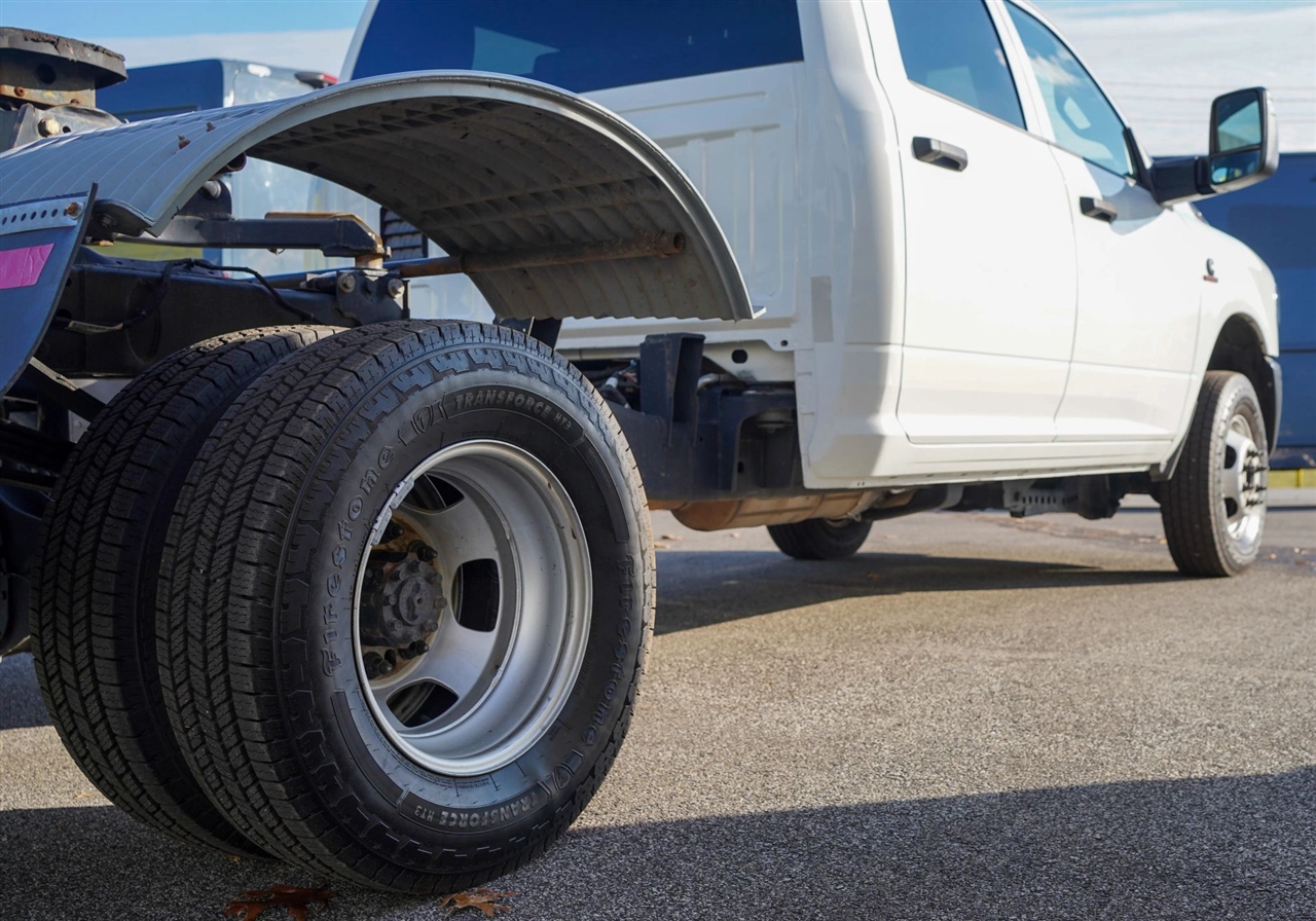 RAM 3500 Tradesman Crew Cab 4WD DRW 2024