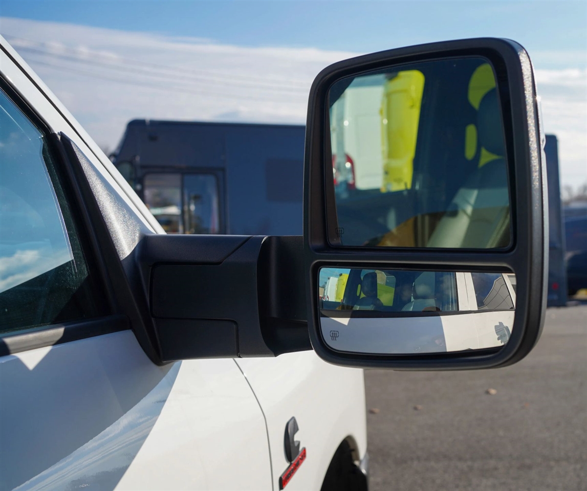 RAM 3500 Tradesman Crew Cab 4WD DRW 2024