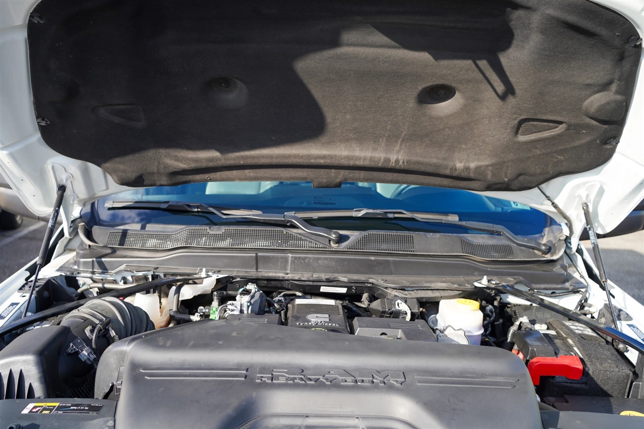 RAM 3500 Tradesman Crew Cab 4WD DRW 2024