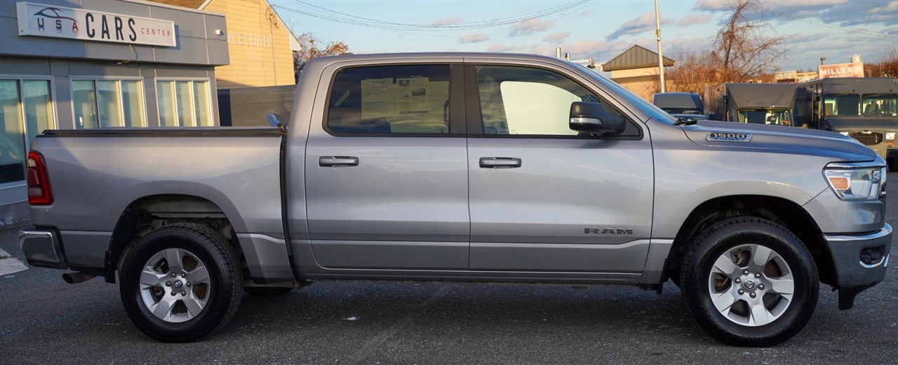 RAM 1500 Big Horn Crew Cab SWB 4WD 2022