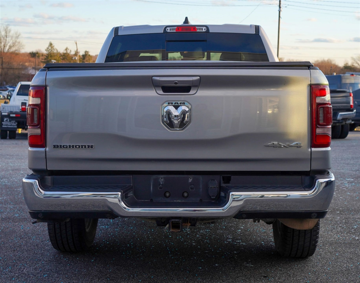 RAM 1500 Big Horn Crew Cab SWB 4WD 2022