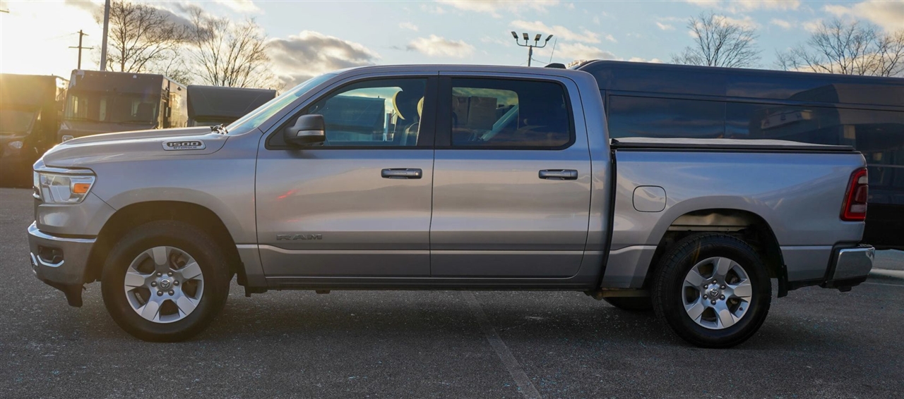 RAM 1500 Big Horn Crew Cab SWB 4WD 2022