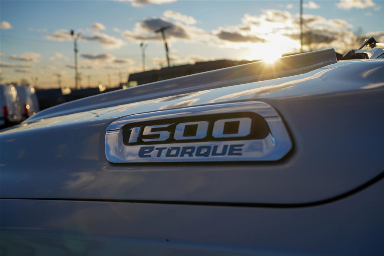 RAM 1500 Big Horn Crew Cab SWB 4WD 2022