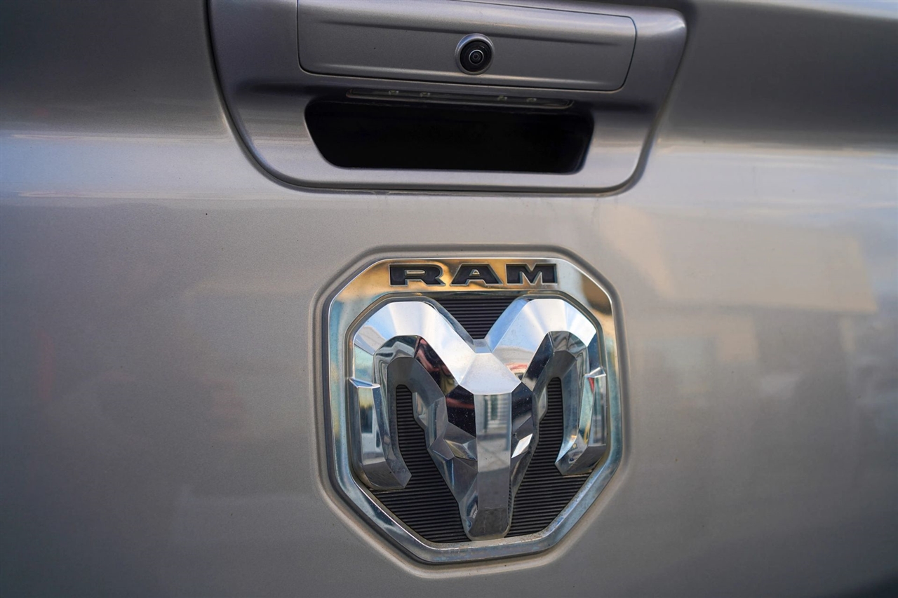 RAM 1500 Big Horn Crew Cab SWB 4WD 2022